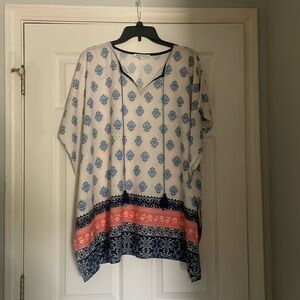 JoyJoy short sleeve tunic. Size M/L.